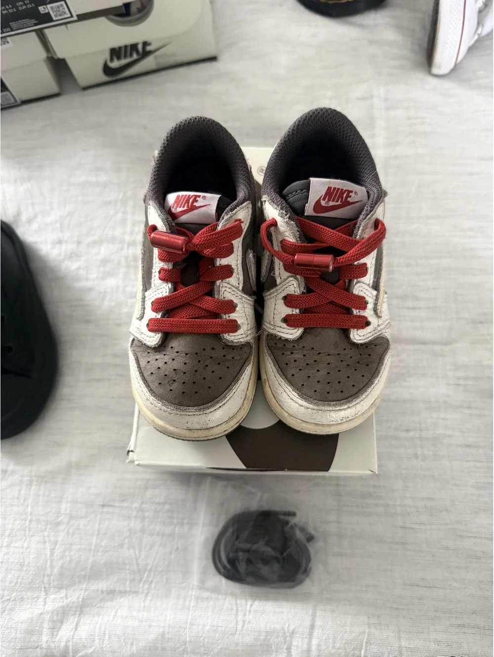 Nike travis scott reverse mocha